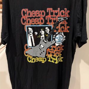 Brand new men’s size extra large cheap trick T-shirt